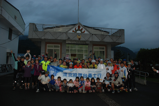 98a76cd3-a183-43b4-8823-2bb06eecf3b2