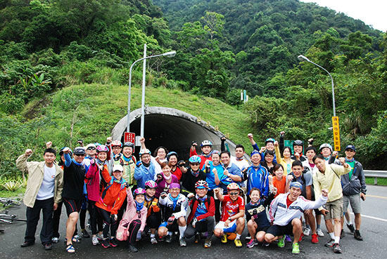 425ef394-dcbb-4e68-9d85-b42bb5d8e923